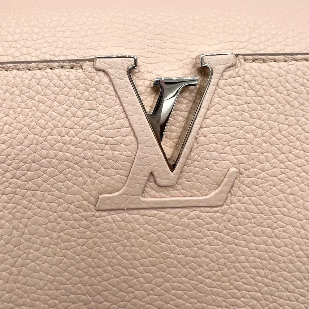 Louis Vuitton French Rose Capucines MM - Picture 4 of 17
